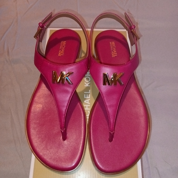 Michael Kors Jilly Thong Sandals - Picture 11 of 13
